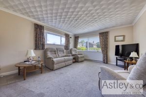 lounge- click for photo gallery